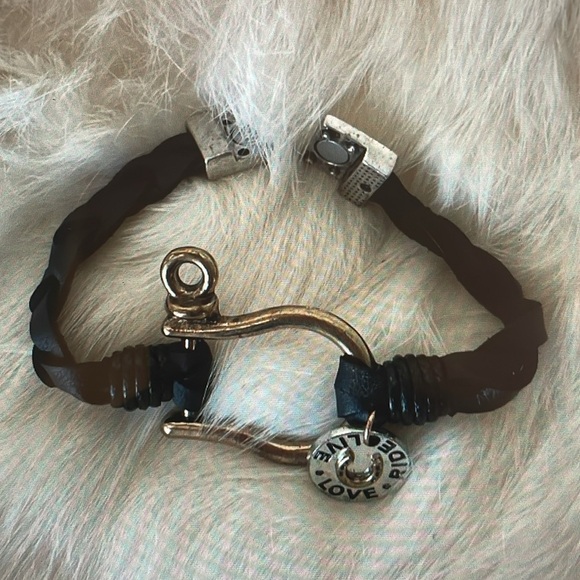 Magnetic Leather/Metal Bracelet. Never Worn. Biker Jewelry. - Picture 3 of 7